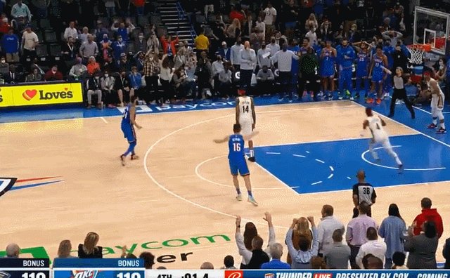 1640923193579045847.gif 2.gif